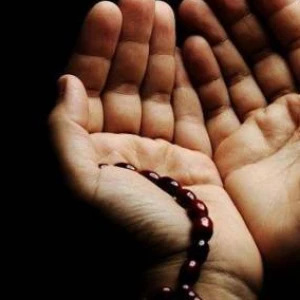 Agar Doa Lebih Mudah Dikabulkan, Ini Adab Berdoa dalam Islam