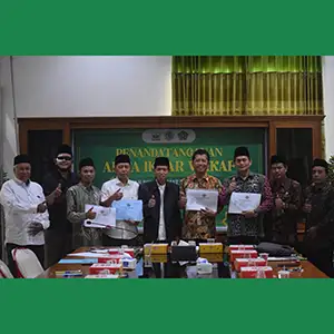 MUI Gresik Terima Wakaf Rumah, Wakif : Ini Amanat Almarhum Anak Saya