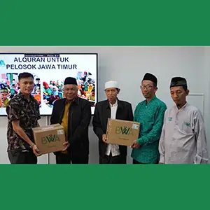 MUI Gresik Lepas 1.000 Wakaf al-Quran kepada Mahasiswa Bawean