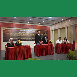 Simulasi Debat Capres-Cawapres, Cara Kreatif SMANUSA Gresik Sosialisasikan Pemilu 2024