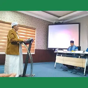 Ketua PCNU Gresik KH Mulyadi Resmi Bergelar Doktor dari UII Dalwa